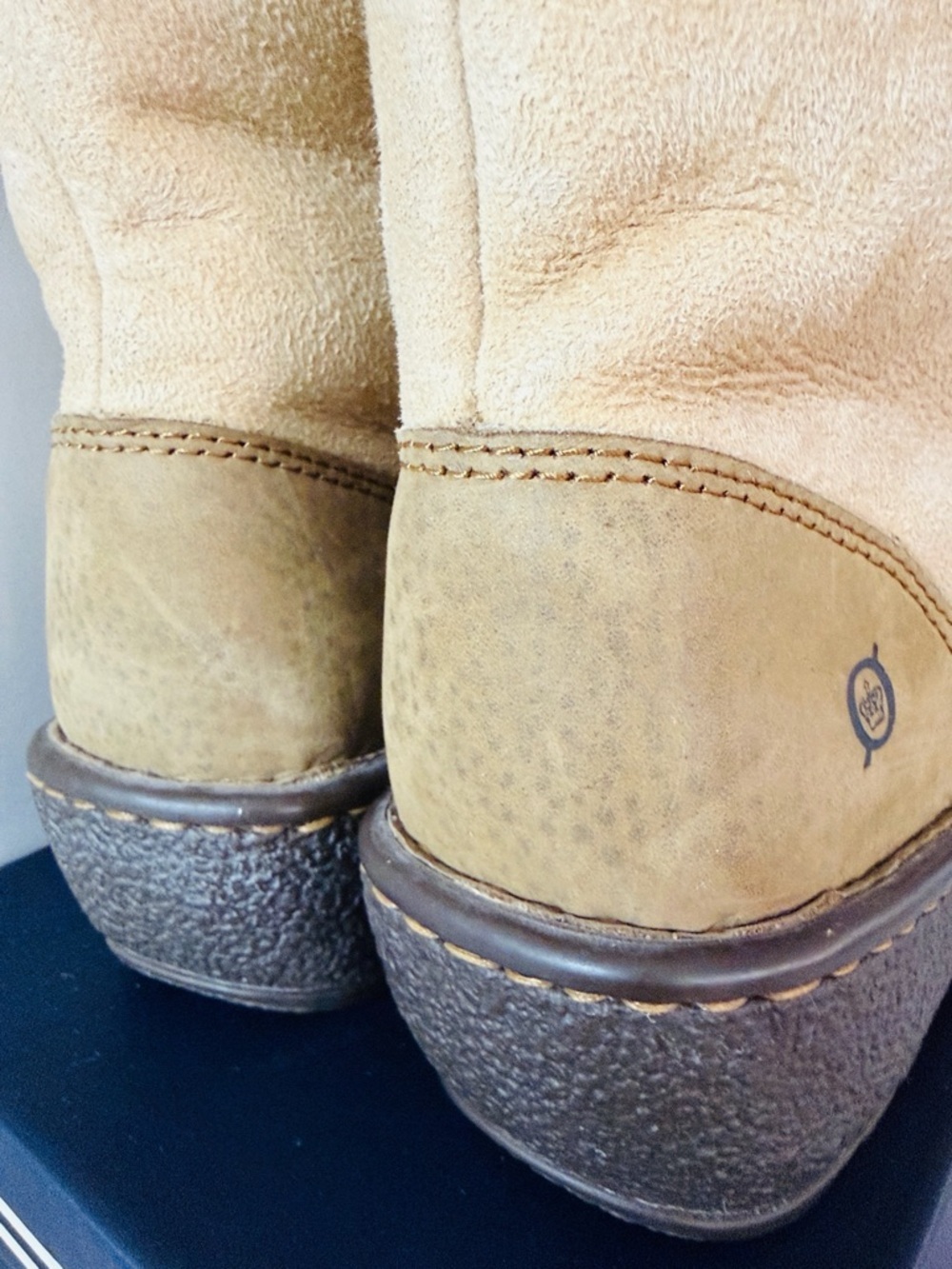 Børn Concept Tan Suede Shearling Fur Lined Winter Boots Wedge Toggle Mid Calf - Picture 8 of 11